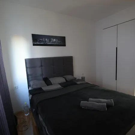 Stan Na Dan Luna 아파트 Smederevska Palanka